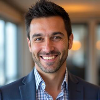 Ricardo Lopez - Customer Service Manager